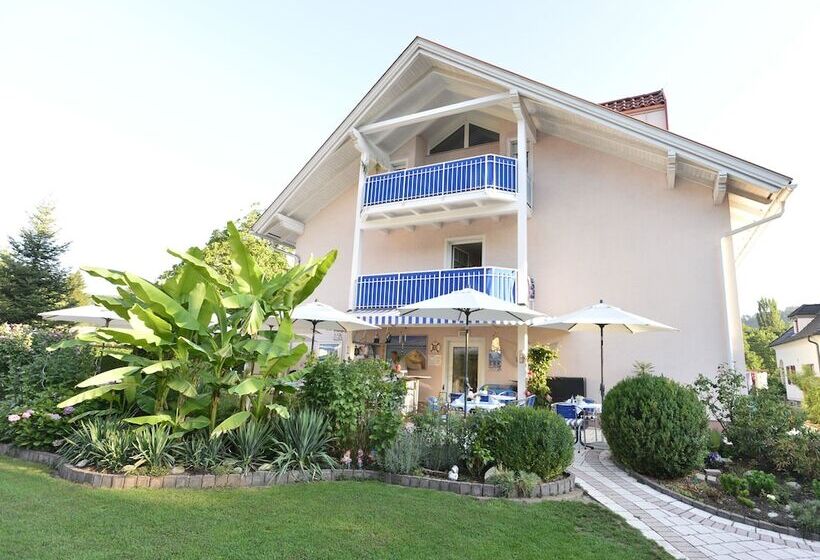 هتل Happy Lake By Thomas Strugger