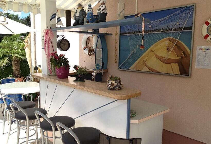 هتل Happy Lake By Thomas Strugger