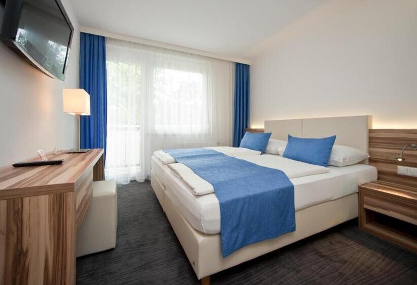 هتل Happy Lake By Thomas Strugger