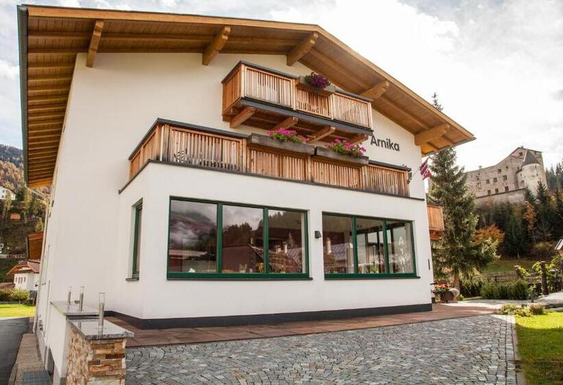 هتل Haus Arnika