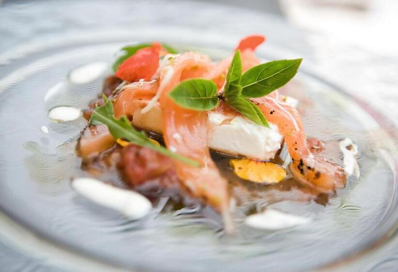 酒店 Malerwinkl Restaurant + Kunst