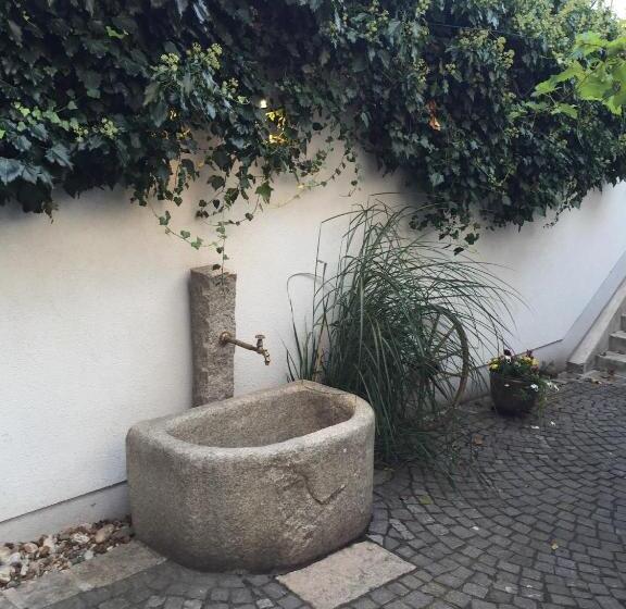 ホテル Pension Sunnseitn   Gasthof   Café   Weinkeller