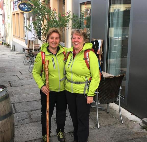 ホテル Pension Sunnseitn   Gasthof   Café   Weinkeller