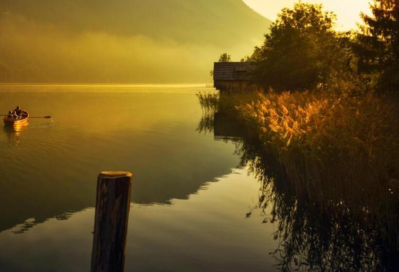 هتل Schloss Lerchenhof