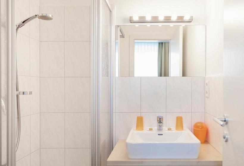 فندق Schnaitl Braugasthof  Garni B&b