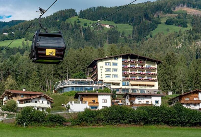 هتل Waldfriede   Der Logenplatz Im Zillertal