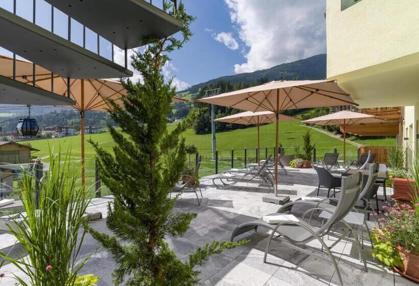 هتل Waldfriede   Der Logenplatz Im Zillertal