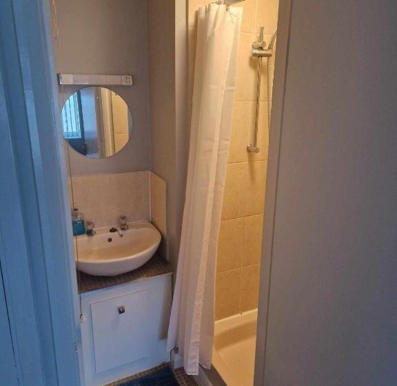 هاستل The White Lion Inn