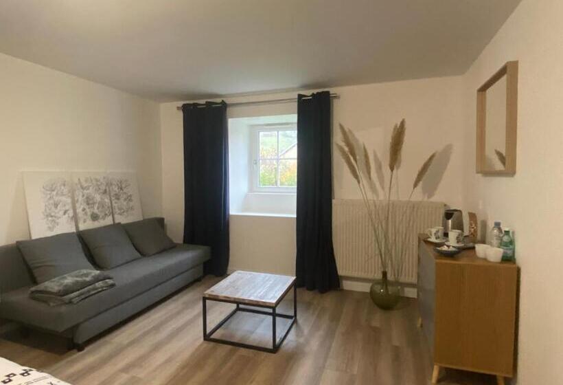 تختخواب و صبحانه Chez Odette Chambre Saule Pleureur
