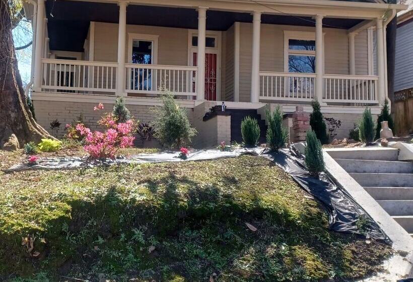 Bed and Breakfast Downtown Abbey @ Dodd