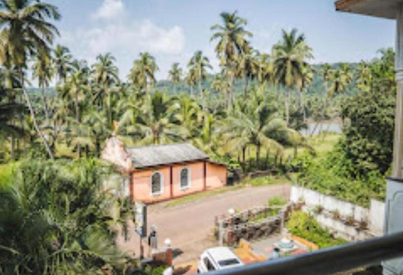 Отель Dhanashree Riverview Goa