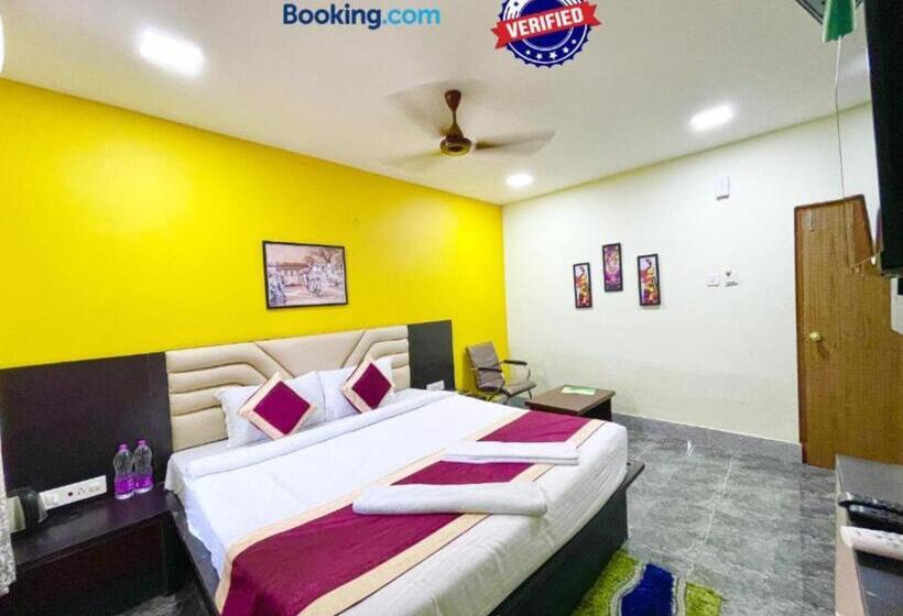 Swimming Pool Hotel Corel Suites Puri Official