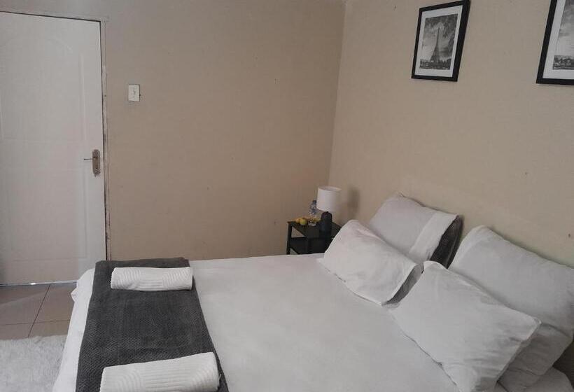 Капсульный Oтель Softlife Guest House