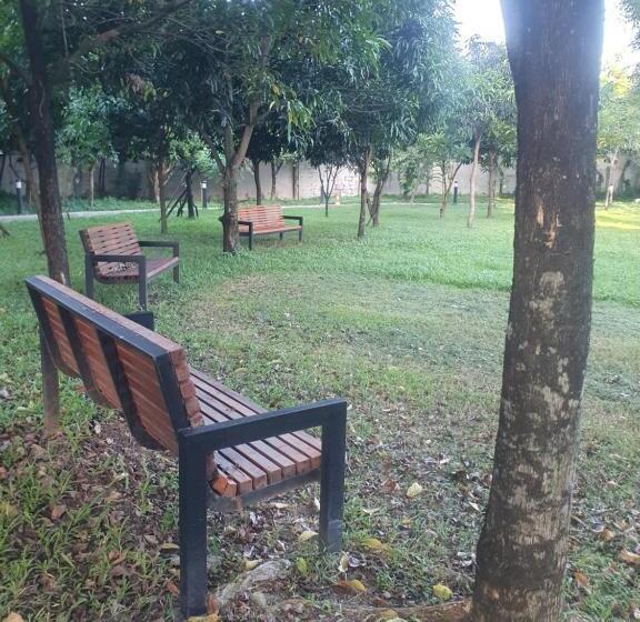 בית מלון כפרי Hector S Place At Smdc Vine Residences