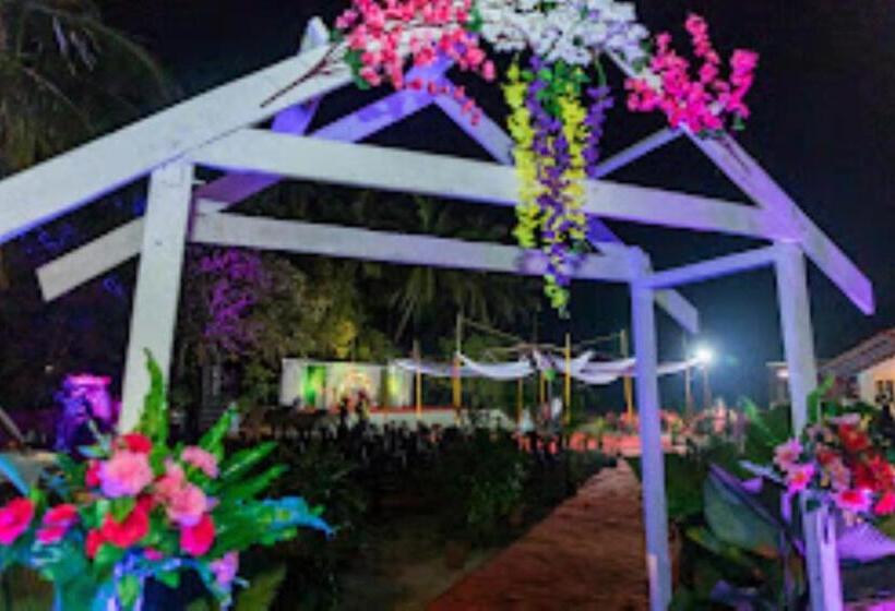 酒店 Rehoboth Resort, Malvan
