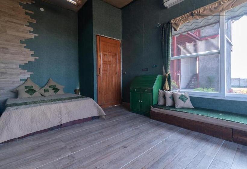 فندق Shalom Corbett’s Hillside Hideaway