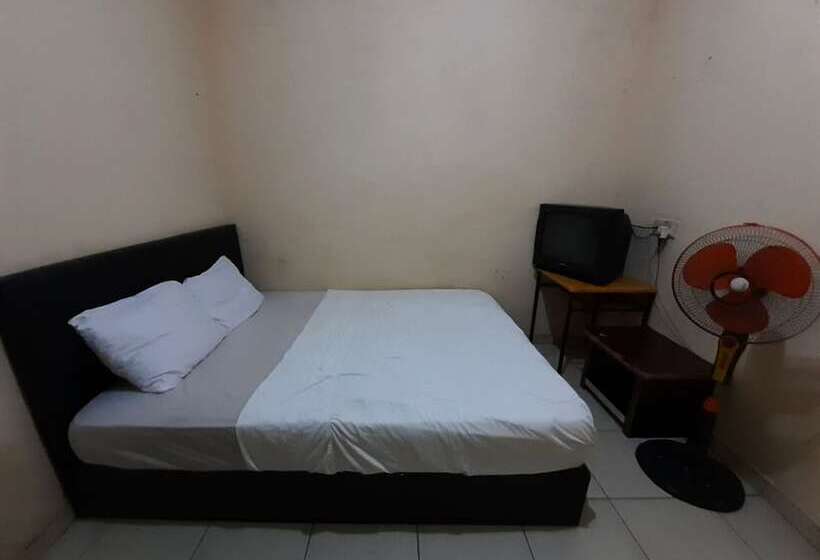 هتل Spot On 93326 Pondok Anie Syariah