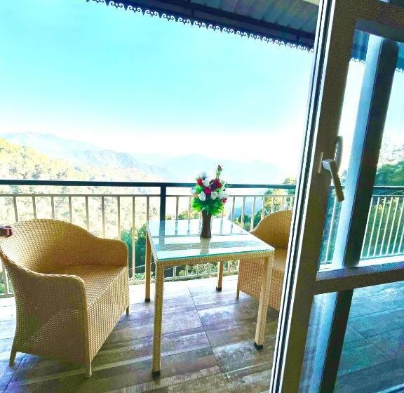 호텔 The Poplars Estate, Kasauli