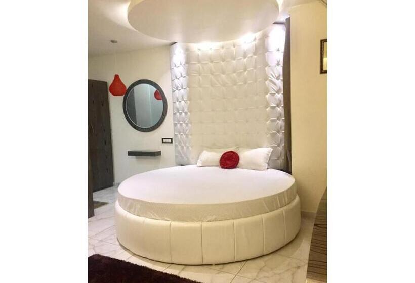 ホテル The Royal, Sehore