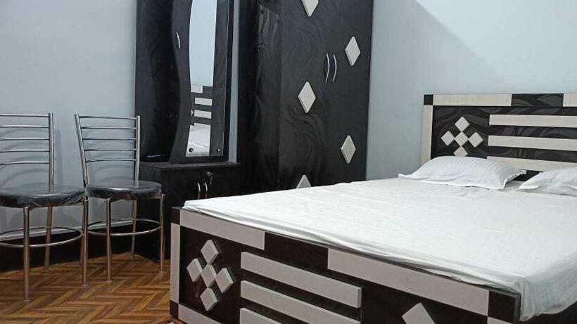 Oyo Hotel Pp Crown