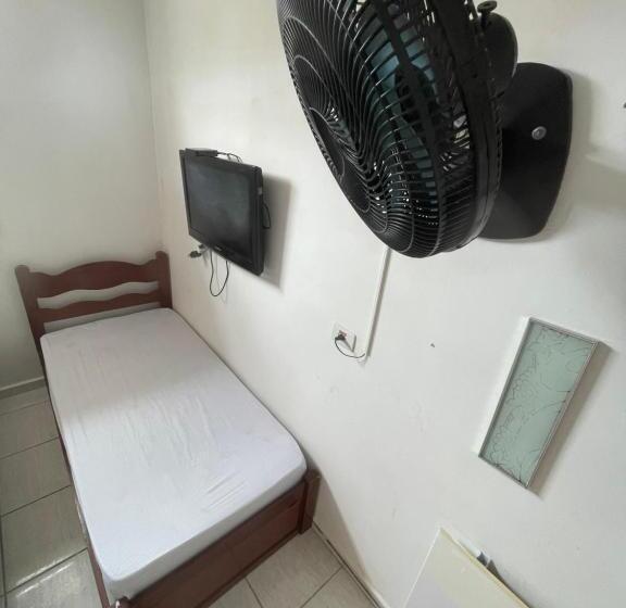 پانسیون 02 Doutor Hostel 800 Mts Da Praia