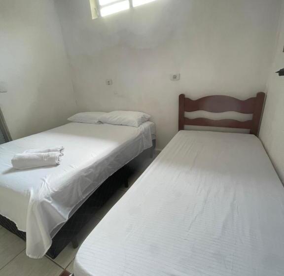 پانسیون 02 Doutor Hostel 800 Mts Da Praia