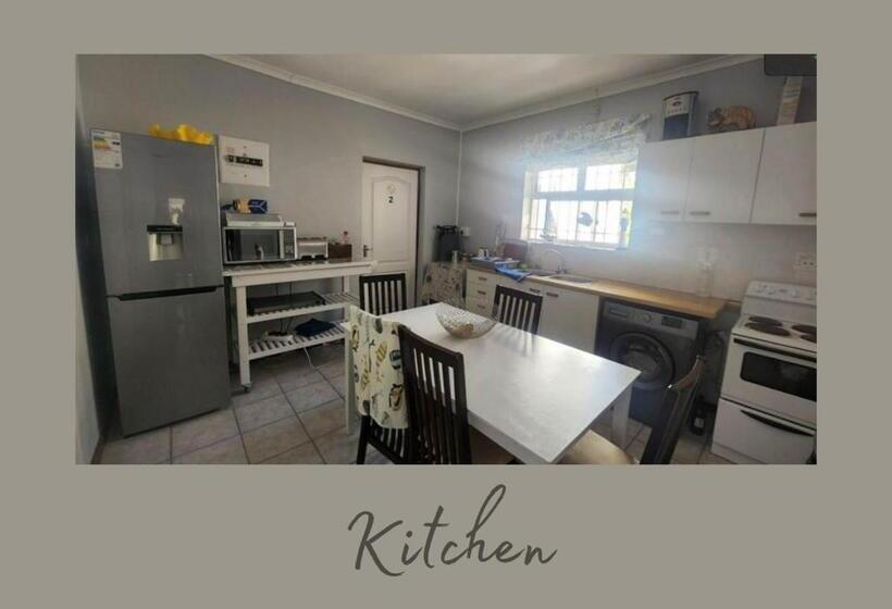 펜션 Albatross Nest Guesthouse