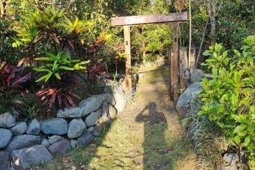 پانسیون Clove Garden