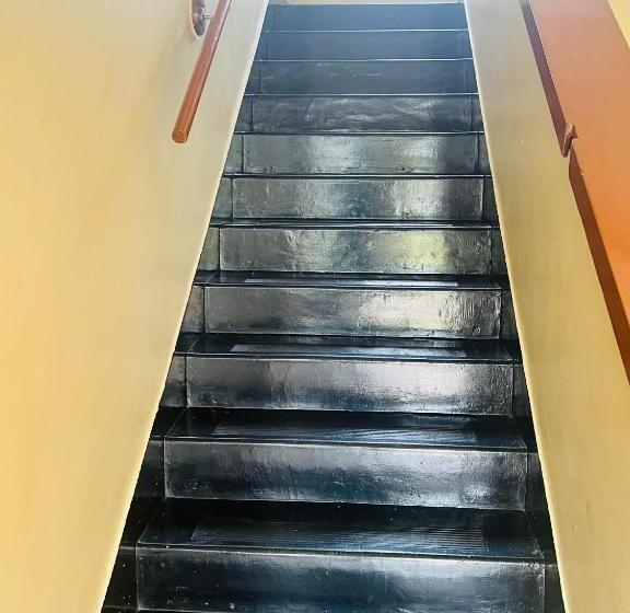بنسيون Executive Guesthouse