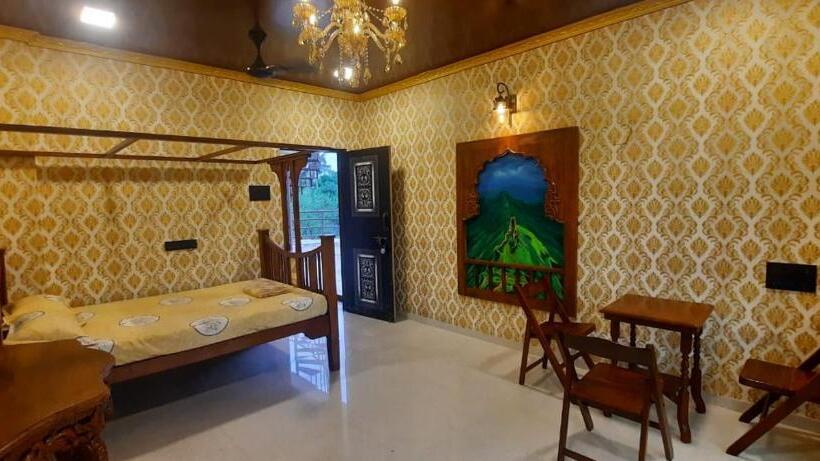 פנסיון Gautami Villa