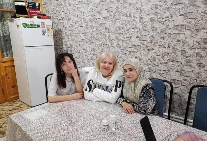 פנסיון Qamar Family Guest House