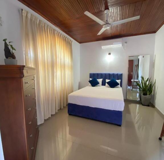 リゾートホテル New White House