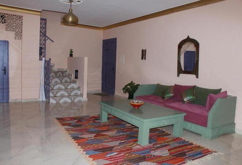 تختخواب و صبحانه Riad Tania Mozaik