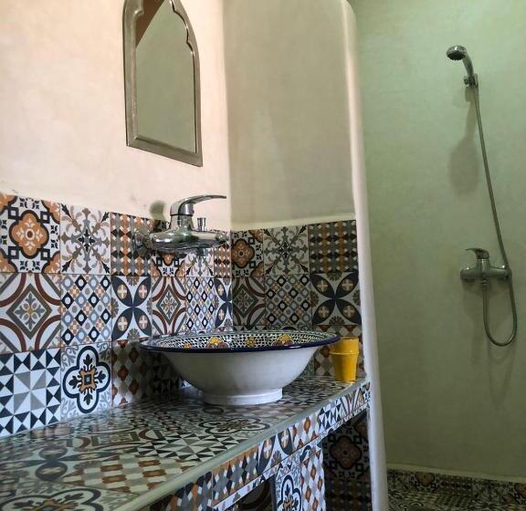 تختخواب و صبحانه Riad Tania Mozaik