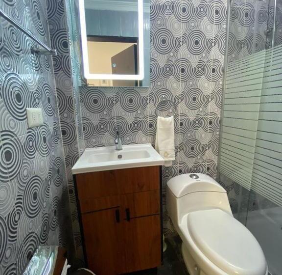 هتل Hostal El Raco