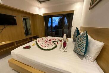 Kelingking Sunset Point Hotel & Spa