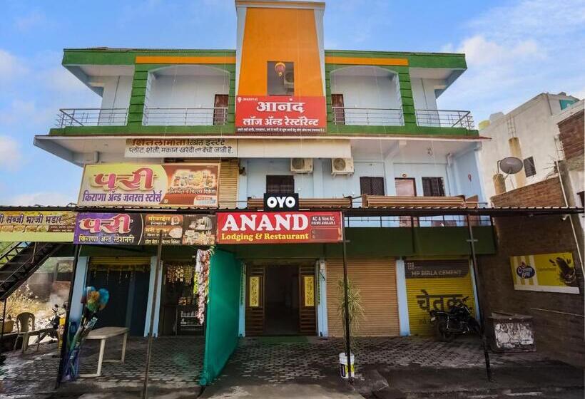 호텔 Oyo Anand Lodging & Restaurant