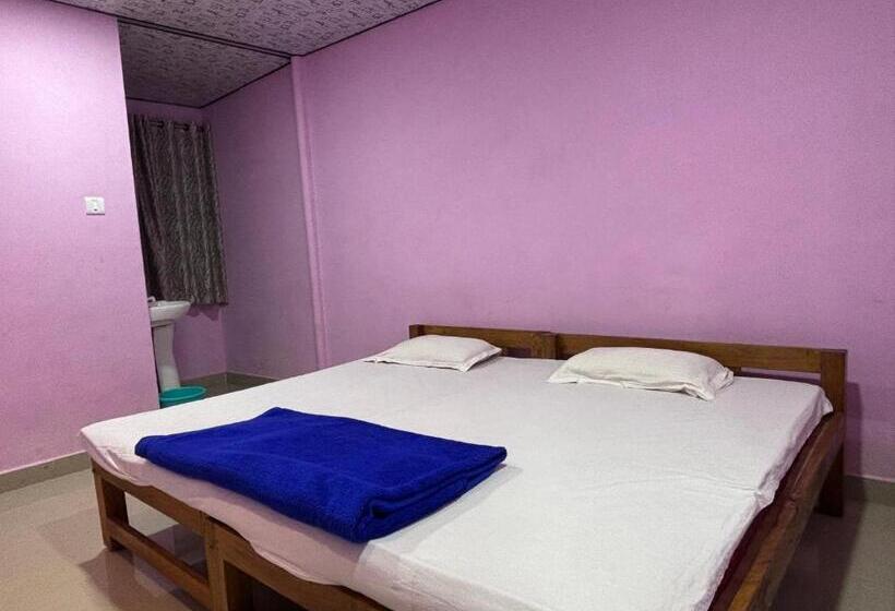 酒店 Staymaker Naik Residency
