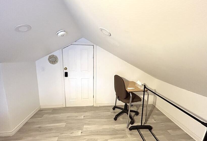 پانسیون Aubin Paradise Housing