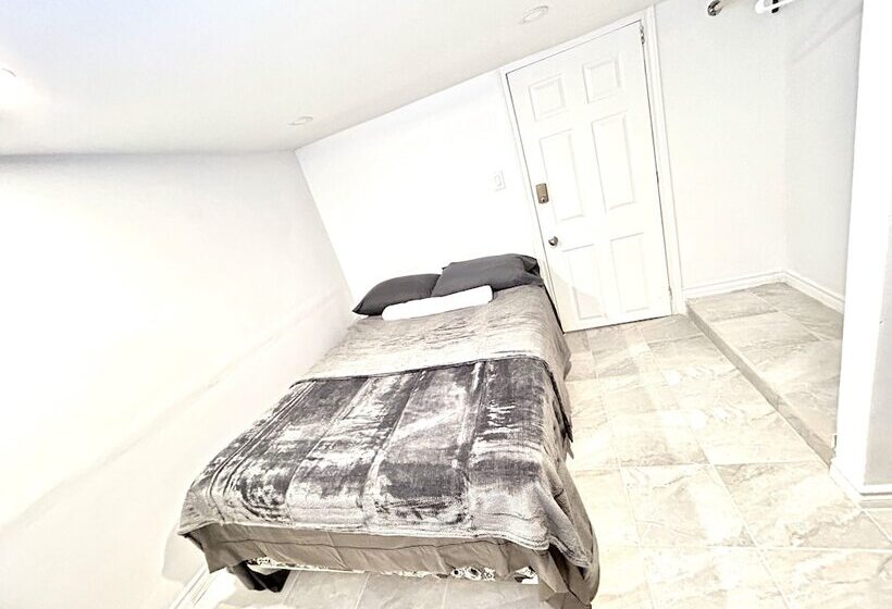 پانسیون Aubin Paradise Housing