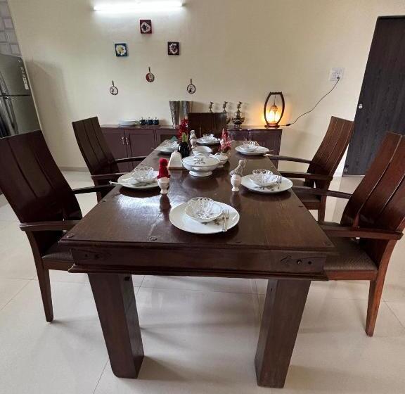 פנסיון Eton Villa