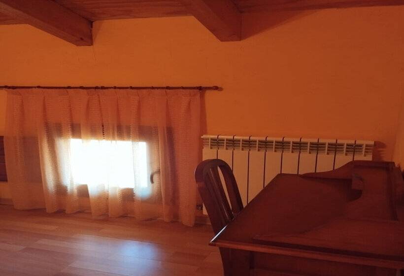 פנסיון Hostal Los Quiñones