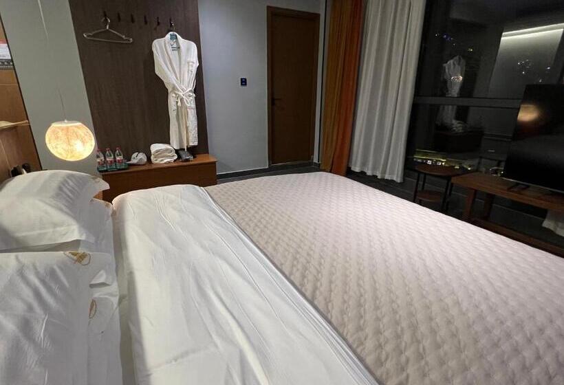 پانسیون Phoenix Best River View B&b