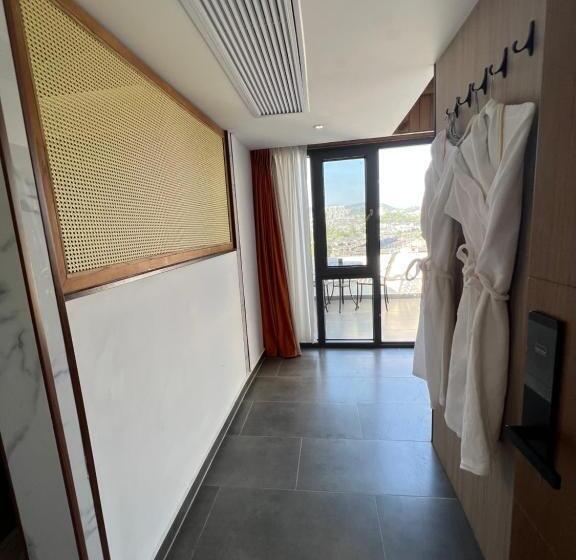 پانسیون Phoenix Best River View B&b