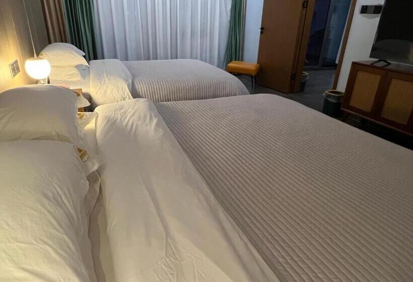 پانسیون Phoenix Best River View B&b