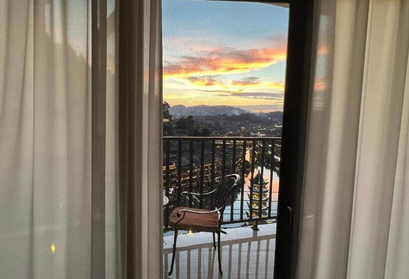 پانسیون Phoenix Best River View B&b