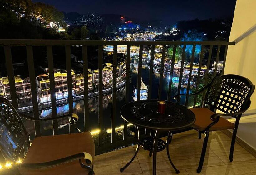 پانسیون Phoenix Best River View B&b