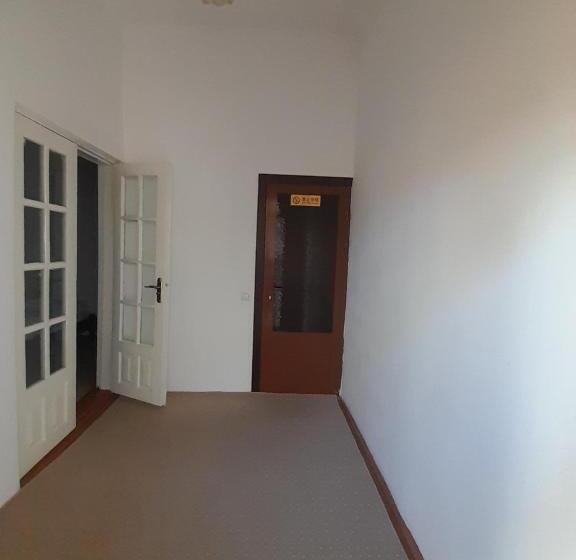 بنسيون Ravshan Guest House