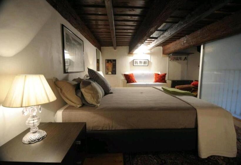 پانسیون Saint Patrick Guest House