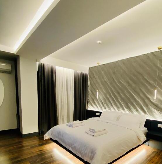 پانسیون Tirana Central Rooms